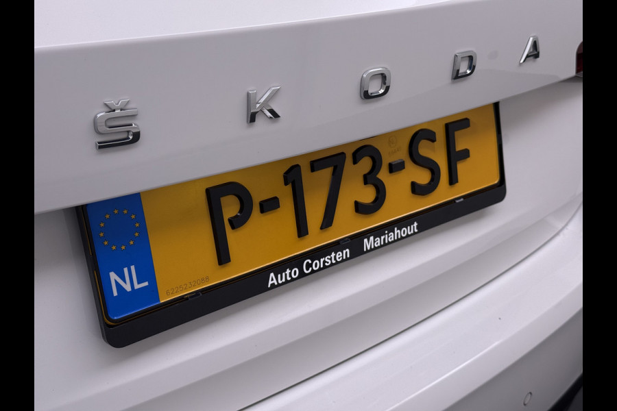 Škoda Fabia 1.0TSI 96PK 5Drs Ecc Navi* Camera Stoelverwarming Apple Carplay Android Auto Cruise Control Pdc Lmv Isofix Privacyglas Led Smartlink Bluetooth Keyless Licht-/regensensor Mooie en complete Skoda Fabia 380 Liter kofferruimte