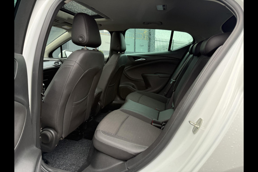 Opel Astra 1.0 Innovation Navi,Camera,Schuifdak,Dealer Onderhouden,Keyless,Pdc V+A,N.A.P,105pk,Rijstrooksensor,Blind Spot Detection,Lm velgen,Nieuwe Apk bij Aflevering