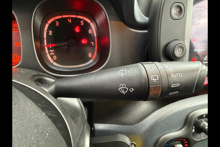 Fiat Panda 1.0 Hybrid Cross 5 persoons