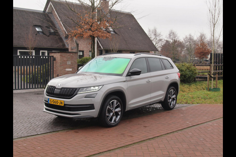 Škoda Kodiaq 1.5 TSI Sportline Business 7p. |  DSG | 7 Persoons | Trekhaak | Camera | Sfeerverlichting |