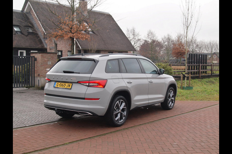 Škoda Kodiaq 1.5 TSI Sportline Business 7p. |  DSG | 7 Persoons | Trekhaak | Camera | Sfeerverlichting |