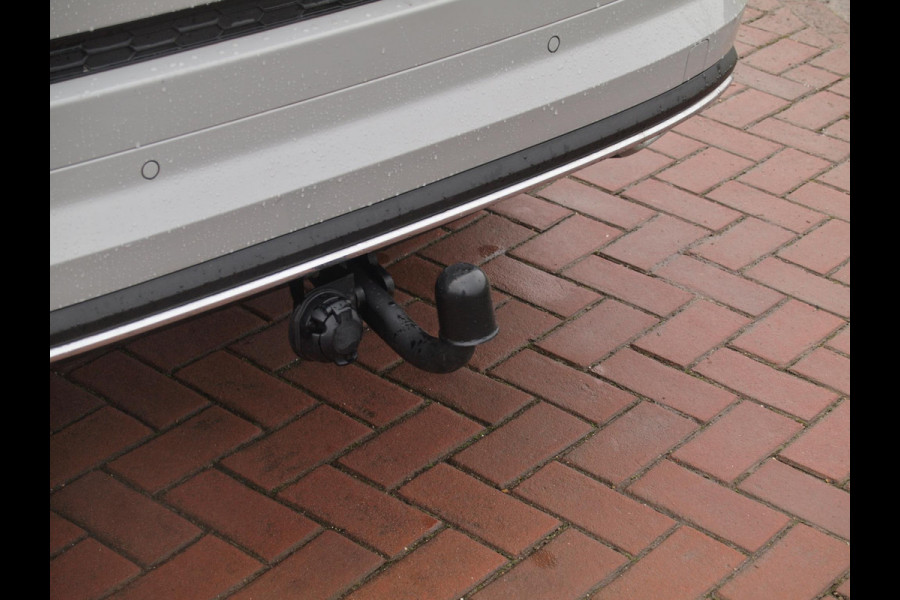 Škoda Kodiaq 1.5 TSI Sportline Business 7p. |  DSG | 7 Persoons | Trekhaak | Camera | Sfeerverlichting |