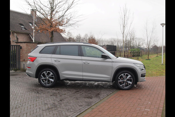 Škoda Kodiaq 1.5 TSI Sportline Business 7p. |  DSG | 7 Persoons | Trekhaak | Camera | Sfeerverlichting |