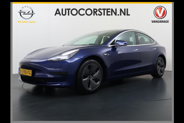 Tesla Model 3 RWD SR plus 325PK LFP Accu Trekhaak Lmv 18" AutoPilot Leder Panoramadak Adaptive-Cruise Camera's Elektr.-Stuur+Stoelen+Spiegels+ Navi LED DAB Voorverwarmen Keyless One-Pedal-Drive SOH 88% 1e Eigenaar Origineel Nederlandse Auto Fabrieksgarantie op Accu en Motor tot 15-12-2028/160.000km