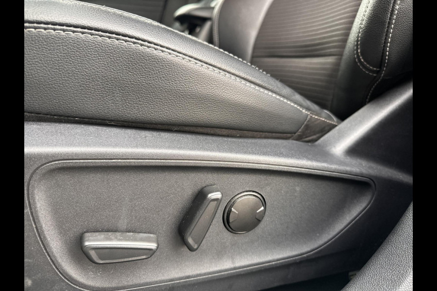 Ford Kuga 2.5 PHEV Titanium | Winter Pack | Technology Pack | Leder-Stof | HUD | Adaptive CC | Navi | 360-Camera |