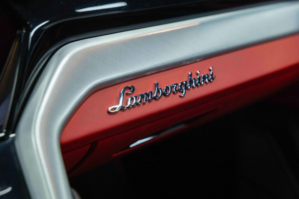 Lamborghini Urus ManSORY |TWOTONE|PANO|B&O|LIMITED