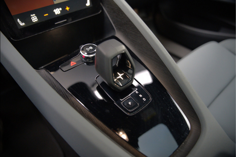 Polestar 2 Long Range Dual Motor Launch Edition 78kWh | Panoramadak | Stoelverwarming | Stuurverwarming | Harman Kardon | Memory Seat | 360 Camera | Keyless | Apple Carplay | Adaptive Cruise Control | BTW | LED |