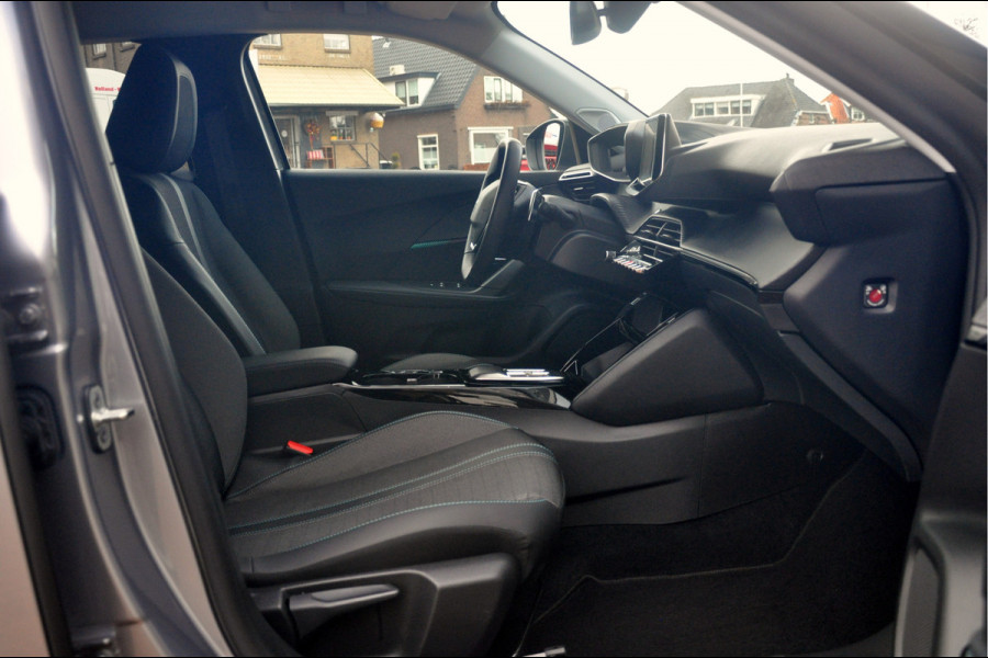 Peugeot 2008 1.2 PureTech 130 PK Allure Pack Automaat | Zeer nette staat! | Camera | DAB+