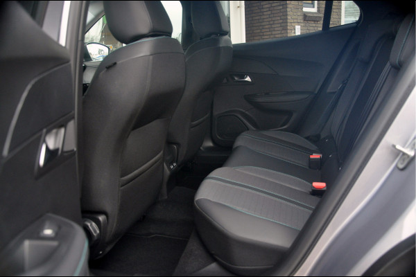 Peugeot 2008 1.2 PureTech 130 PK Allure Pack Automaat | Zeer nette staat! | Camera | DAB+