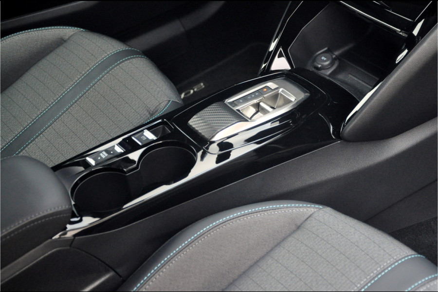 Peugeot 2008 1.2 PureTech 130 PK Allure Pack Automaat | Zeer nette staat! | Camera | DAB+