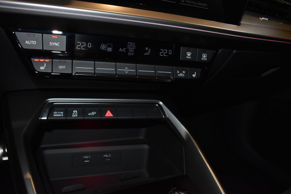 Audi A3 Sportback 45 TFSI e S-edition Competition PANODAK B&O MATRIX VIRTUAL COCKPIT VOL!