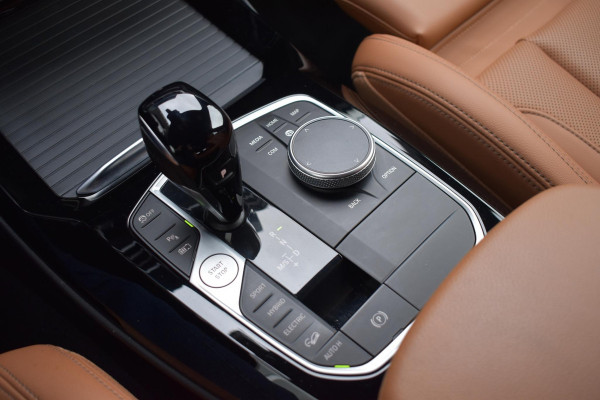 BMW X3 xDrive30e Plugin Hybrid 292PK Aut. M-Sport Facelift | Leder | Navi | Camera | Trekhaak | Incl. garantie