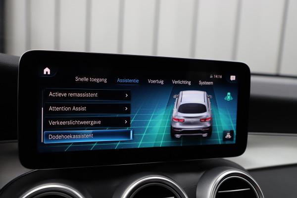 Mercedes-Benz GLC Coupé 300e AMG 4-Matic | 320PK | Schuifdak | Burmester | Keyless-go | Sfeerverlichting | Multibeam | Stoelverw. | NL-Auto | 2021