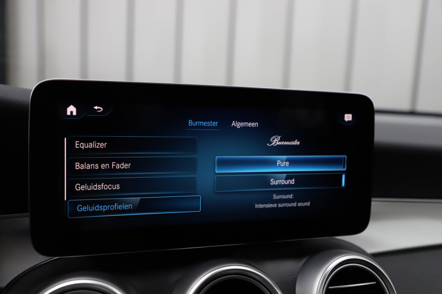 Mercedes-Benz GLC Coupé 300e AMG 4-Matic | 320PK | Schuifdak | Burmester | Keyless-go | Sfeerverlichting | Multibeam | Stoelverw. | NL-Auto | 2021