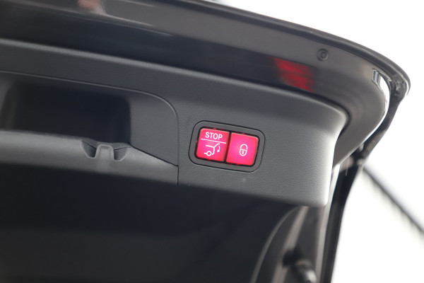 Mercedes-Benz GLC Coupé 300e AMG 4-Matic | 320PK | Schuifdak | Burmester | Keyless-go | Sfeerverlichting | Multibeam | Stoelverw. | NL-Auto | 2021