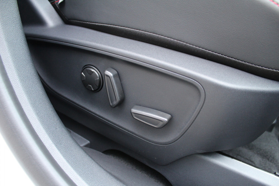 Ford Kuga 2.5 PHEV ST-Line X Nieuw 2026 | AGR | Adaptieve Cruise | Navigatie | Led | Winterpack