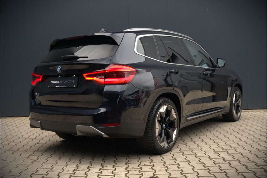 BMW iX3 High Executive 80 kWh | Panoramadak | Keyless | Stoelverwarming | Harman Kardon | Memory Seat | Head-Up Display | 360 Camera | Adaptief Onderstel | Trekhaak | Adaptive LED | Elektrische Stoelen | Apple Carplay |