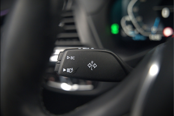 BMW iX3 High Executive 80 kWh | Panoramadak | Keyless | Stoelverwarming | Harman Kardon | Memory Seat | Head-Up Display | 360 Camera | Adaptief Onderstel | Trekhaak | Adaptive LED | Elektrische Stoelen | Apple Carplay |