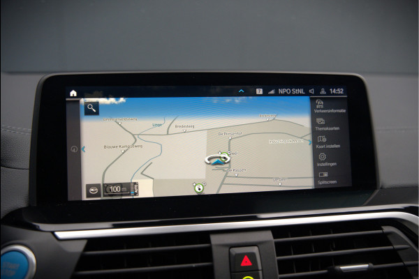 BMW iX3 High Executive 80 kWh | Panoramadak | Keyless | Stoelverwarming | Harman Kardon | Memory Seat | Head-Up Display | 360 Camera | Adaptief Onderstel | Trekhaak | Adaptive LED | Elektrische Stoelen | Apple Carplay |