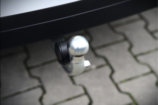 BMW iX3 High Executive 80 kWh | Panoramadak | Keyless | Stoelverwarming | Harman Kardon | Memory Seat | Head-Up Display | 360 Camera | Adaptief Onderstel | Trekhaak | Adaptive LED | Elektrische Stoelen | Apple Carplay |