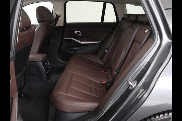 BMW 3-serie 320e Business Edition Plus | Panoramadak | Adaptive cruise | Leder | Sportstoelen | Stoelverwarming | Live Cockpit | Camera | Safety Pack | LaserLight | Carplay | Keyless | PHEV | Plug In