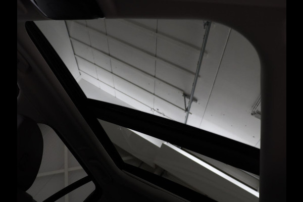 BMW 3-serie 320e Business Edition Plus | Panoramadak | Adaptive cruise | Leder | Sportstoelen | Stoelverwarming | Live Cockpit | Camera | Safety Pack | LaserLight | Carplay | Keyless | PHEV | Plug In