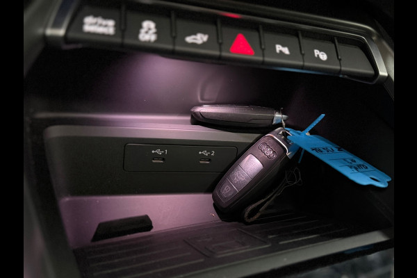 Audi A3 Sportback 40 TFSIe S-line Competition | Black Pack | Full Option | PANO | Matrixx | Ambient | Business-pakket+ | AudiSound