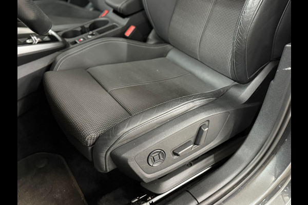 Audi A3 Sportback 40 TFSIe S-line Competition | Black Pack | Full Option | PANO | Matrixx | Ambient | Business-pakket+ | AudiSound