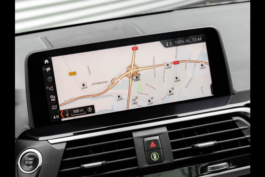 BMW X3 sDrive20i xLine - Pano - Trekhaak - Head-Up - Camera - Hifi