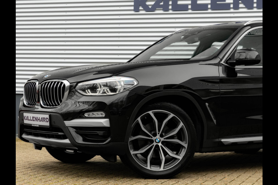 BMW X3 sDrive20i xLine - Pano - Trekhaak - Head-Up - Camera - Hifi