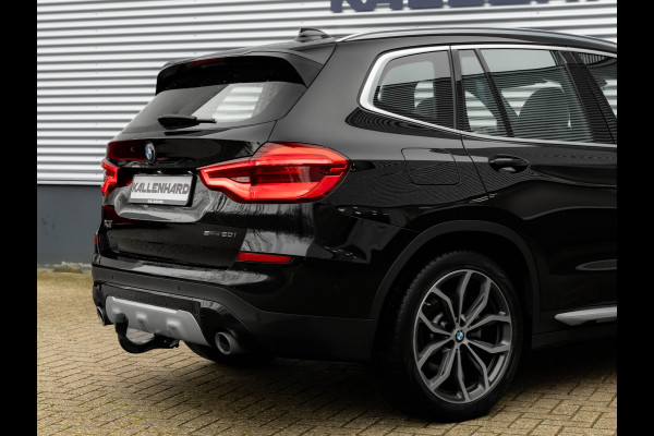 BMW X3 sDrive20i xLine - Pano - Trekhaak - Head-Up - Camera - Hifi