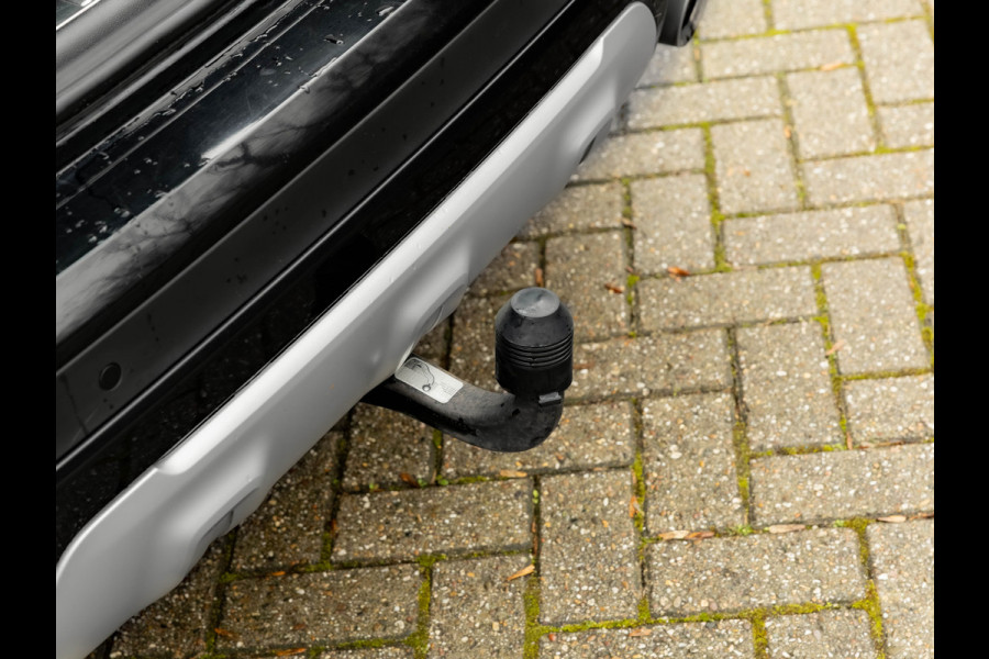 BMW X3 sDrive20i xLine - Pano - Trekhaak - Head-Up - Camera - Hifi