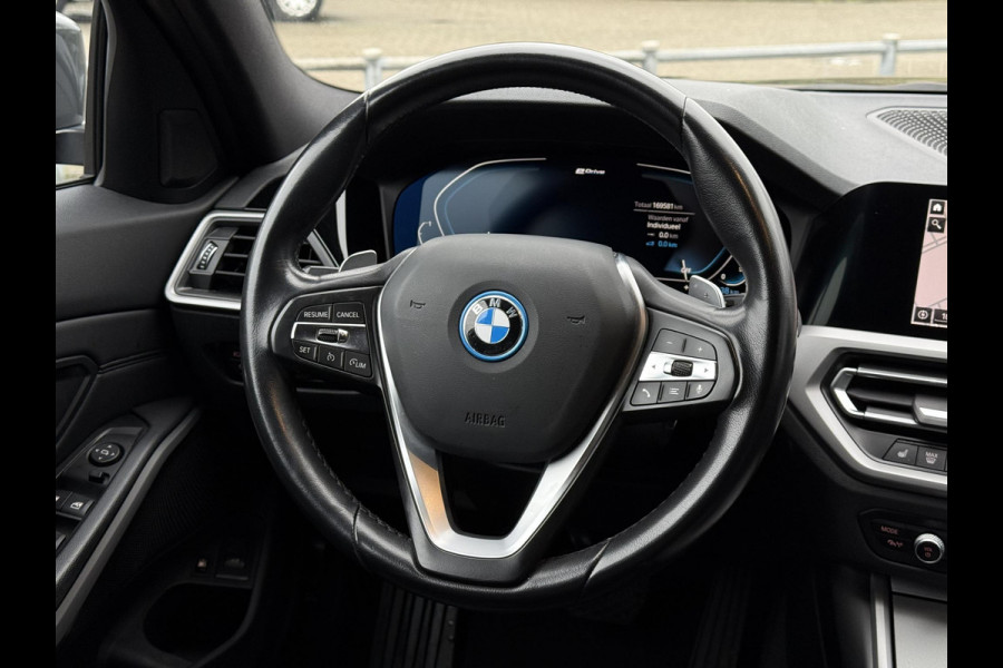 BMW 3 Serie Touring 320e Aut. Executive Ed. Plus | SoH 96% | Navi | Camera | Leder | Dravit Grau |