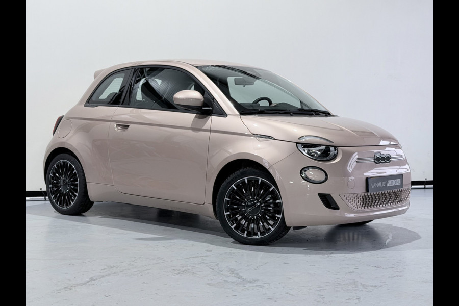 Fiat 500E Icon 42 kWh CAMERA 17 INCH VELGEN