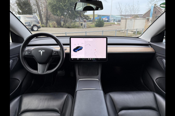 Tesla Model 3 Aut. Long Range Dual Motor AWD | SoH 86% | Trekhaak | Autopilot | Panorama | Leder | 19 Inch |