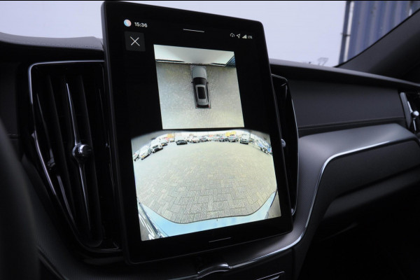 Volvo XC60 T6 350PK Automaat AWD Ultra Black Edition Facelift/ Head-up display/ Harman Kardon audio/ BLIS/ Elektrischbedienbare stoelen met geheugen / Panoramadak/ Adaptive cruise control/ Pilot assist/ Apple Carplay/ Android auto/