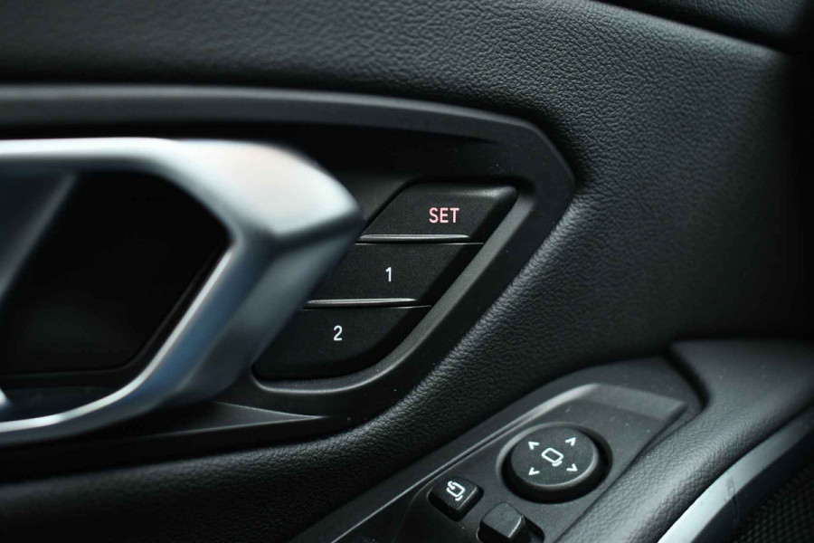 BMW 3 Serie Touring 330e xDrive M-Sport LCI-2 ACC el-zetels-leder HUD 19inch