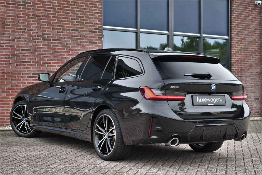 BMW 3 Serie Touring 330e xDrive M-Sport LCI-2 ACC el-zetels-leder HUD 19inch