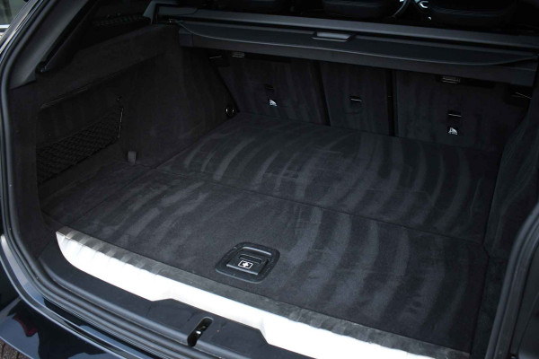 BMW 3 Serie Touring 330e xDrive M-Sport LCI-2 ACC el-zetels-leder HUD 19inch