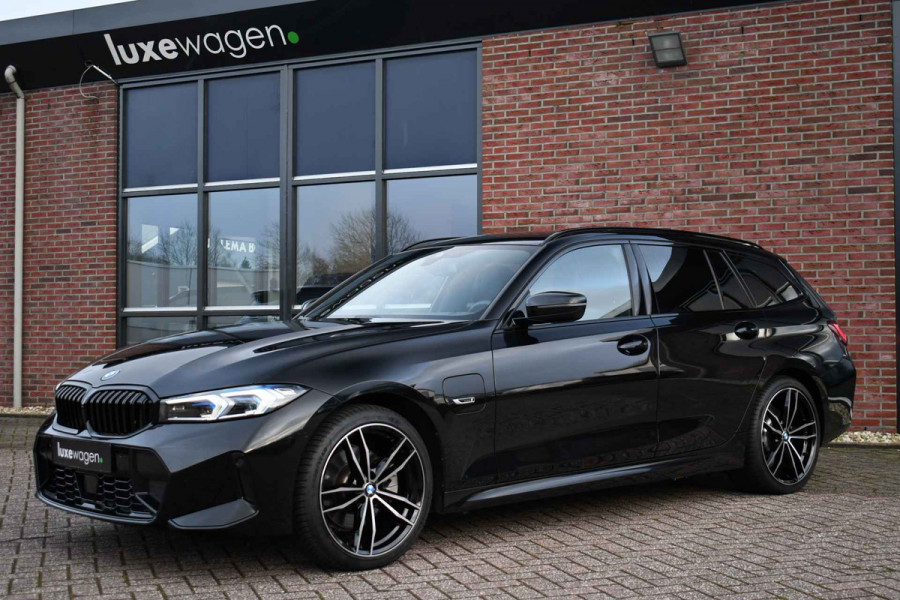 BMW 3 Serie Touring 330e xDrive M-Sport LCI-2 ACC el-zetels-leder HUD 19inch
