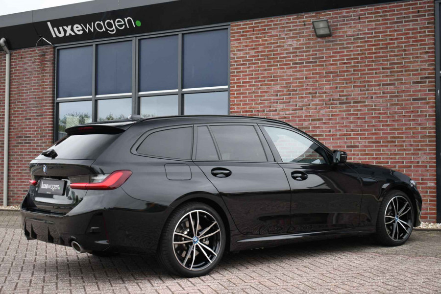 BMW 3 Serie Touring 330e xDrive M-Sport LCI-2 ACC el-zetels-leder HUD 19inch