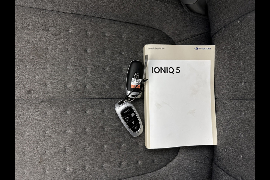 Hyundai IONIQ 5 Connect+ 73kWh (3-Fase-11kW) {SOH-98%} INCL-BTW) Aut *HEATPUMP | LEATHER-FABRIC | BOSE-AUDIO | FULL-LED | DIGI-COCKPIT | AMBIENTLIGHT | DAB | SHIFTPADDLES | HEAD-UP | NAVI-FULLMAP | KEYLESS | CAMERA | HEATED-COMFORTSEATS | TOWBAR*