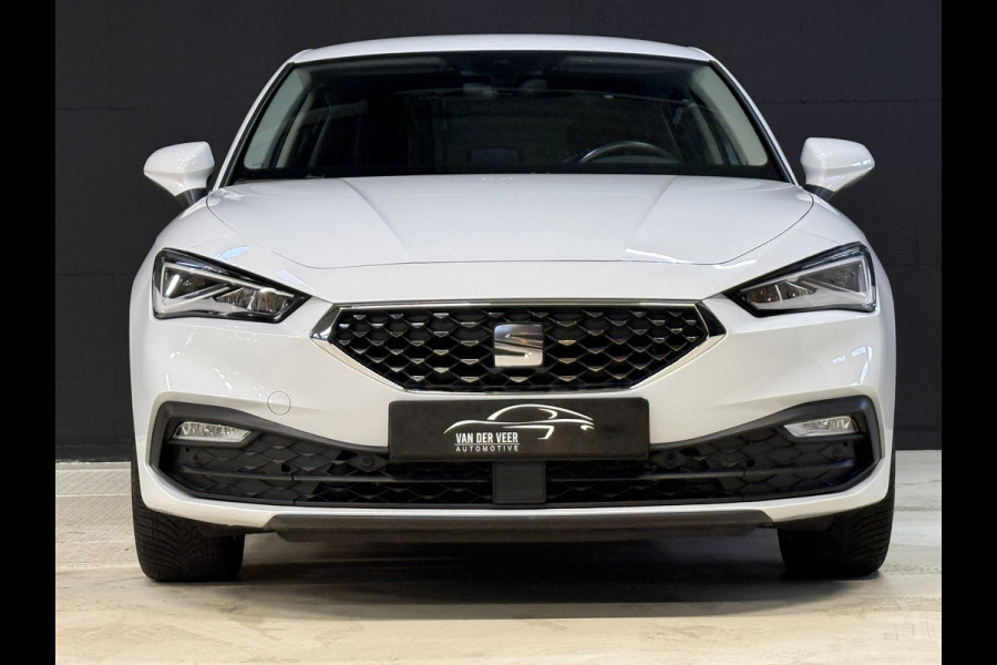 Seat Leon 1.5 eTSI Style Business Intense | Camera | Apple Carplay | Keyless