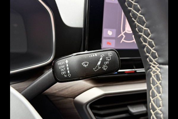 Seat Leon 1.5 eTSI Style Business Intense | Camera | Apple Carplay | Keyless