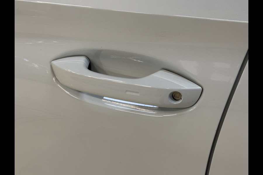 Seat Leon 1.5 eTSI Style Business Intense | Camera | Apple Carplay | Keyless