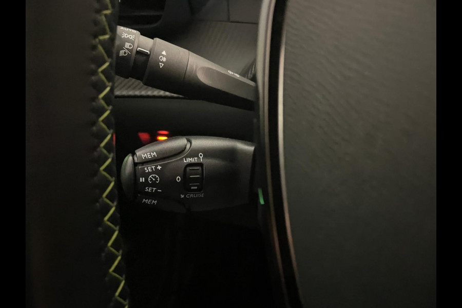 Peugeot 208 1.2 PureTech GT Pack CLIMA APPLE CARPLAY NAVI CRUISE ELEK RAMEN CENT VERG VELGEN PRIVACYGLAS