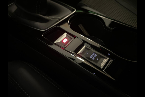 Peugeot 208 1.2 PureTech GT Pack CLIMA APPLE CARPLAY NAVI CRUISE ELEK RAMEN CENT VERG VELGEN PRIVACYGLAS
