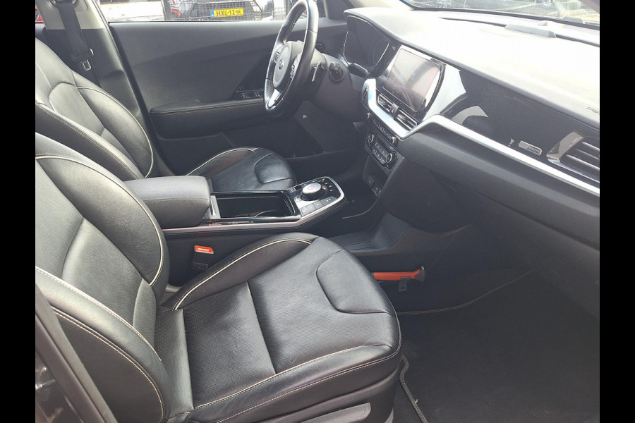 Kia e-Niro ExecutiveLine 64 kWh | SOH: 95,2% | Leder | Climate | Stoel&Stuur Verwarming | Memory Seat | Navi | Adaptive CC |
