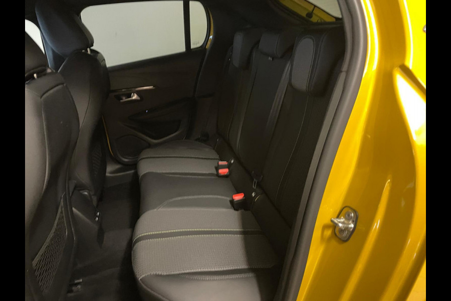 Peugeot 208 1.2 PureTech GT Pack CLIMA APPLE CARPLAY NAVI CRUISE ELEK RAMEN CENT VERG VELGEN PRIVACYGLAS