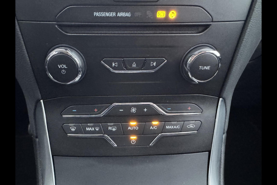 Ford Galaxy 2.5 Hybrid Titanium 190pk Automaat |  7 persoons | Winter Pack | Achteruitrijcamera | Navigatie | Cruise control | Apple Carplay / Android auto